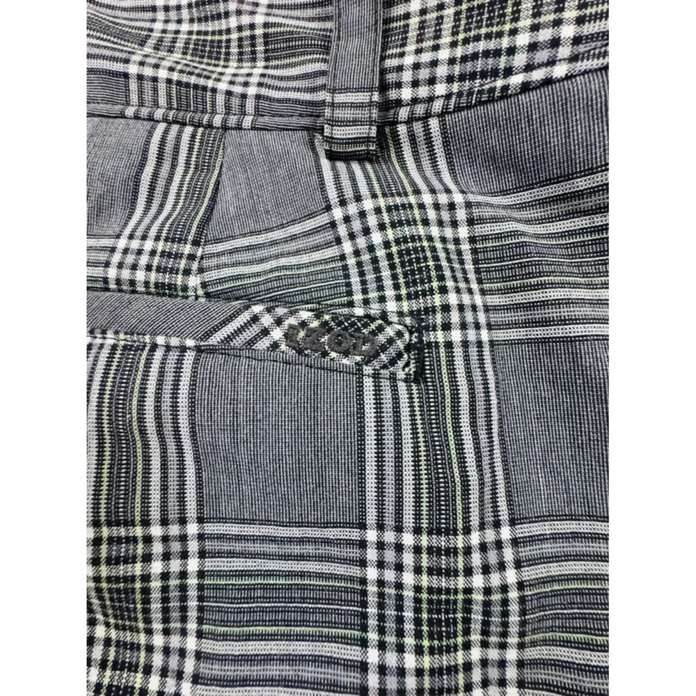 IZOD XFG Plaid Golf Pants Women's 10 Gray White Stretch Ankle Preppy Golfcore